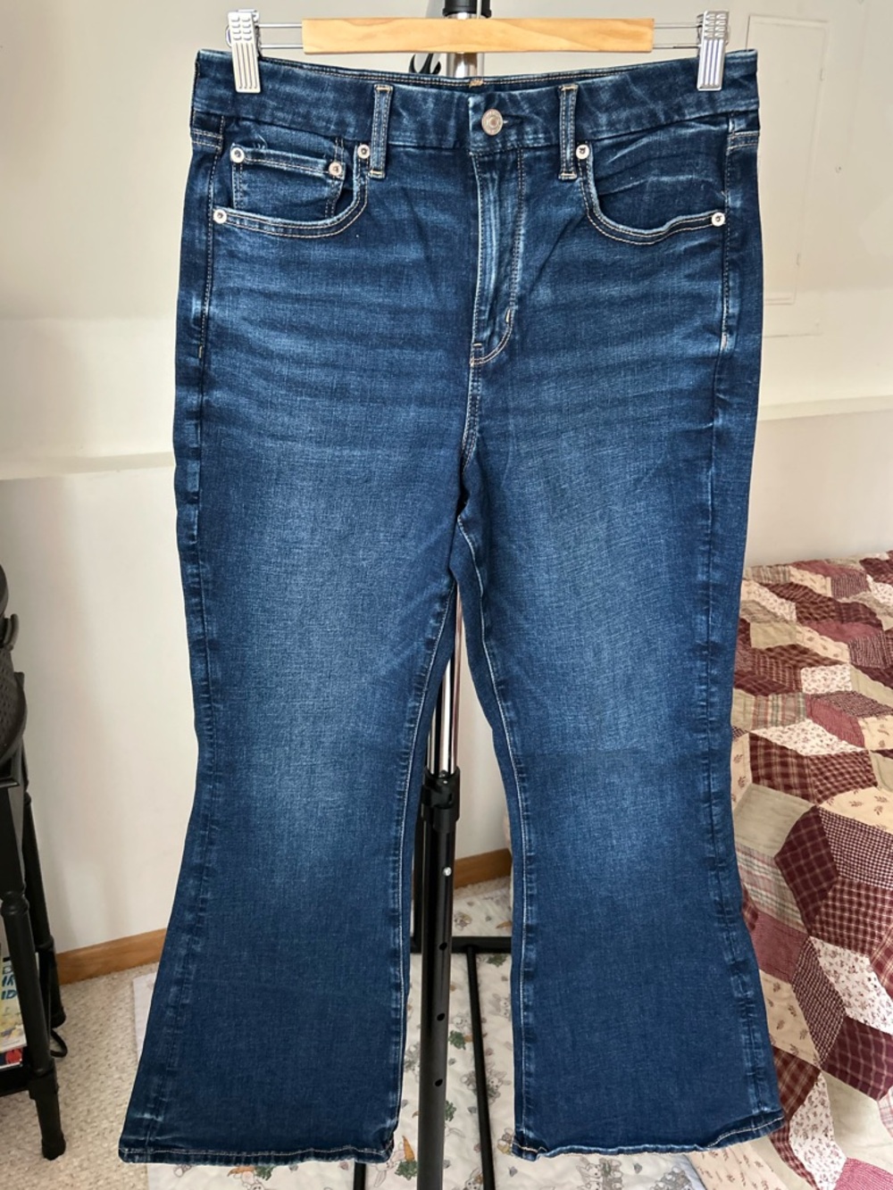 American Eagle Curvy Super High Rise Flare Jeans 12